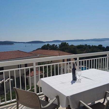 Feelhvar Along Bluelagoon Beach Hvar Town Cameră foto