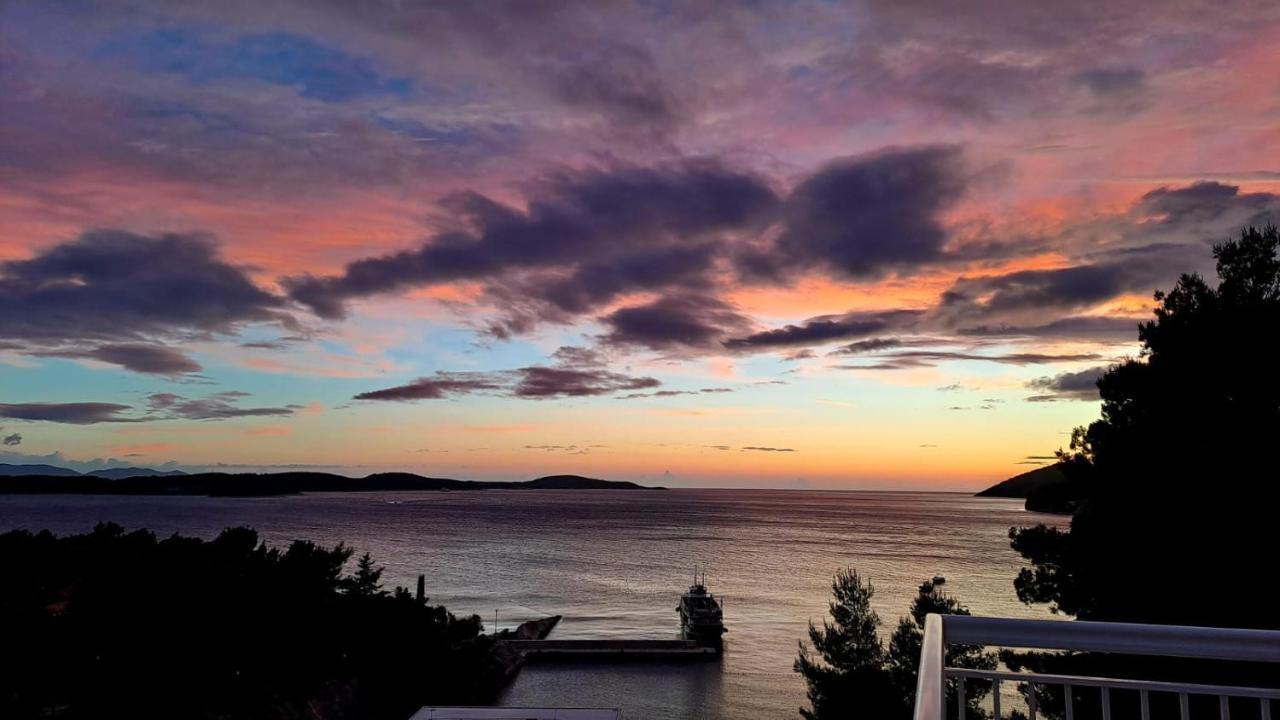 Feelhvar Along Bluelagoon Beach Hvar Town Exterior foto