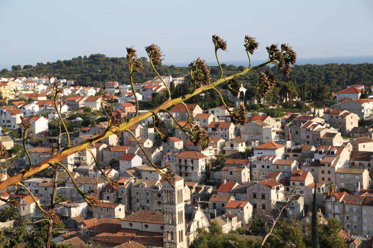 Feelhvar Along Bluelagoon Beach Hvar Town Exterior foto